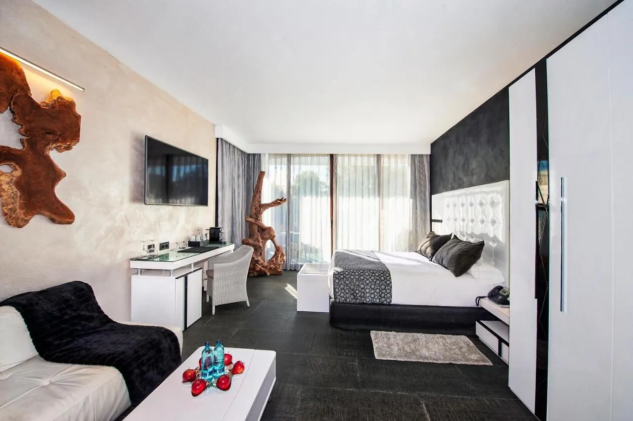 **** Hotel Suites Natura Mas Tapiolas Santa Cristina d'Aro Spain